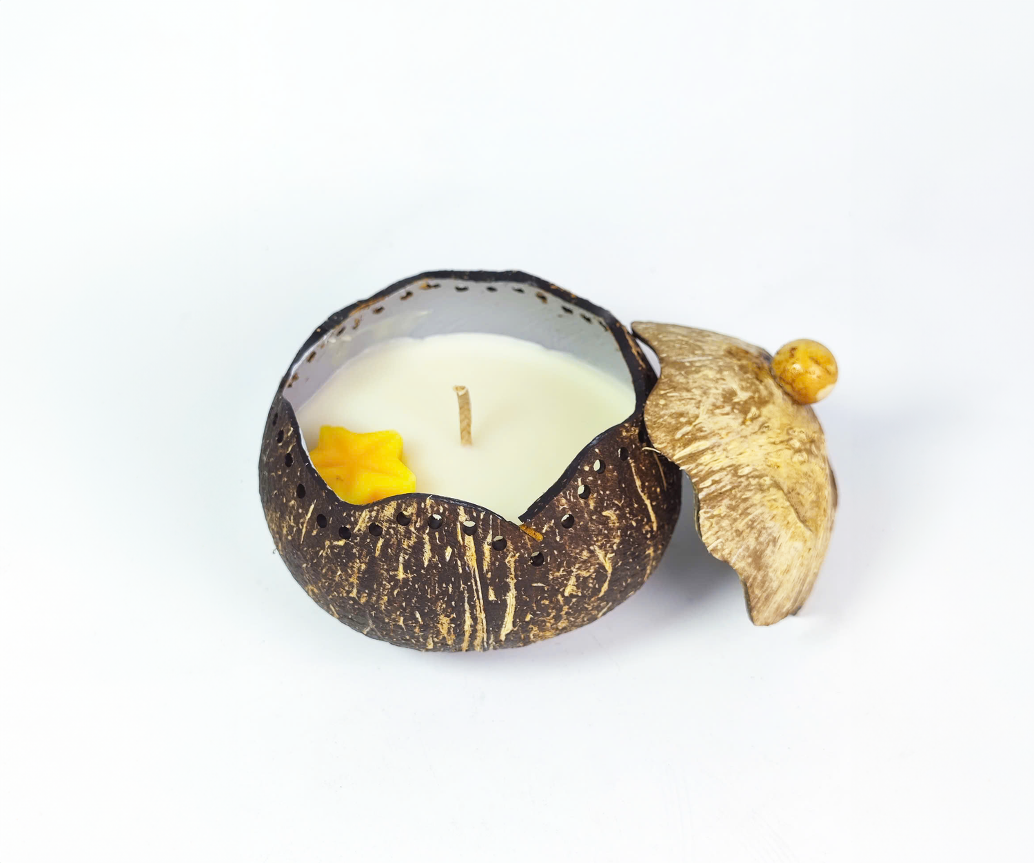 Nến thơm từ dừa Kim Long – Natural coconut wax candles, tỏa hương dịu nhẹ, an toàn và thân thiện với môi trường – eco-friendly & relaxing
